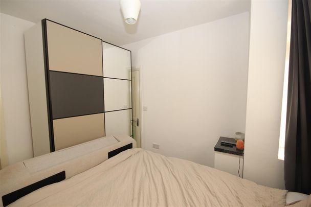 1 bedroom Flat to let - Photo 1