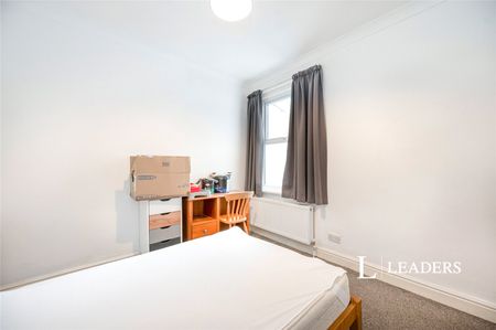 4 bedroom house to rent Delamere Road, Southsea, PO4 - Photo 4