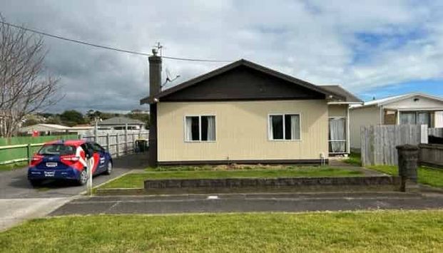 WAITARA - 3 BEDROOMS - Photo 1