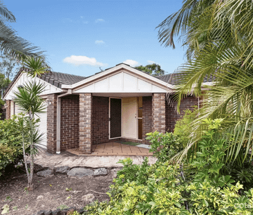 GREAT 4 BEDROOM FAMILY HOME ON LARGE LAND - Photo 1