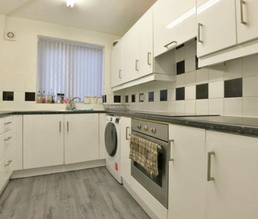 2 Bed Flat, Brighton Court, M14 - Photo 4