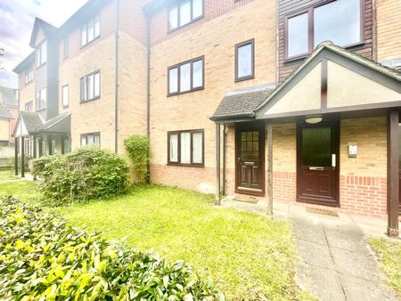 1 bedroom Flat in Elizabeth Mews, Reading - Photo 5