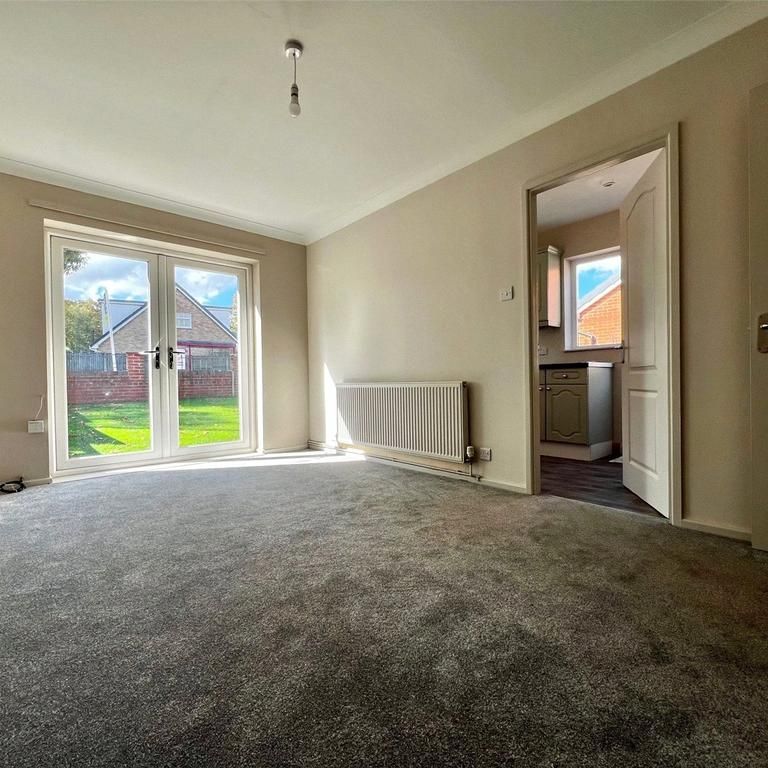 2 bedroom bungalow to rent - Photo 1