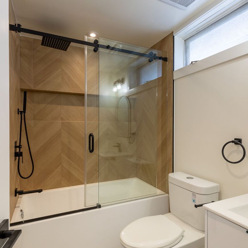 For Lease - 1 Eldrid Court Unit# Main, Grimsby, Ontario - Photo 1