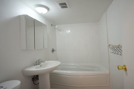 Located steps to uOttawa and minutes to Downtown Ottawa. - Photo 5