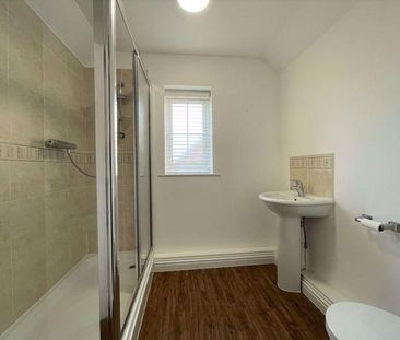 3 bedroom detached house to rent - Photo 5