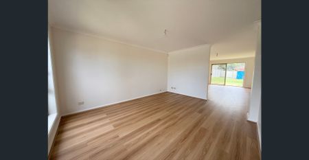 FOUR BEDROOM FAMILY HOME IN GREAT LOCATION!! - Photo 2