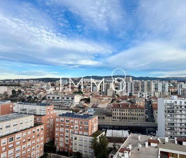 Location Appartement 3 pièces 56m² MARSEILLE 3ème - Photo 2