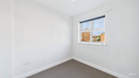 2 bedroom semi-detached house to rent - Photo 3