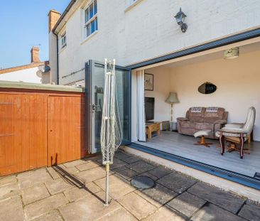 2 bedroom cottage to rent - Photo 1