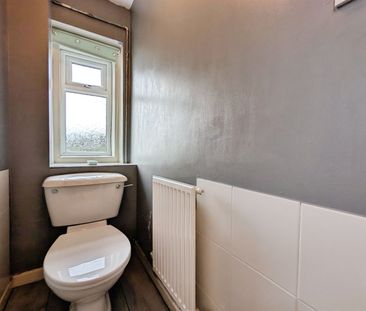 Byron Road, SO19 - Photo 2