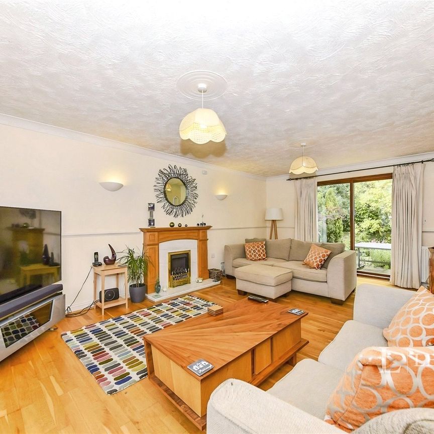 4 bedroom house to rent New Road, Easton on the Hill, Stamford, PE9 - Photo 1