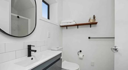 ALBANY - One Bedroom Apartment Opposite Pinehurst School! - Photo 5