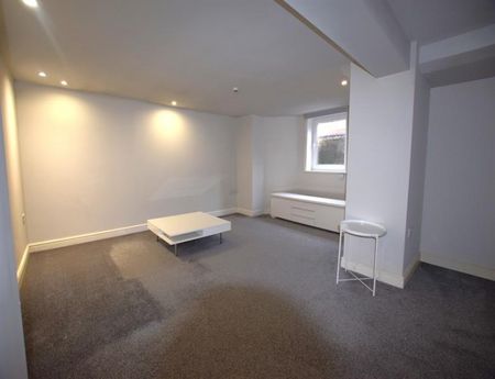 3 Bedroom Apartment Available Arranging tenancy - Photo 3