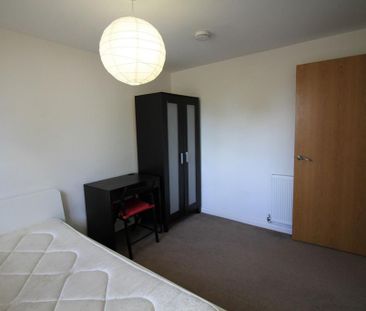 5 bedroom terraced house to rent - Photo 2