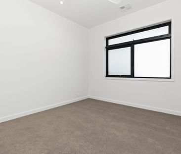 Low Maintenance Contemporary Living! - Photo 5