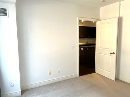 For Lease - 701 Sheppard Avenue Unit# 212, Toronto, Ontario - Photo 2