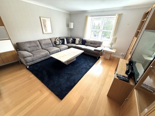3 bedroom flat to rent - Photo 1
