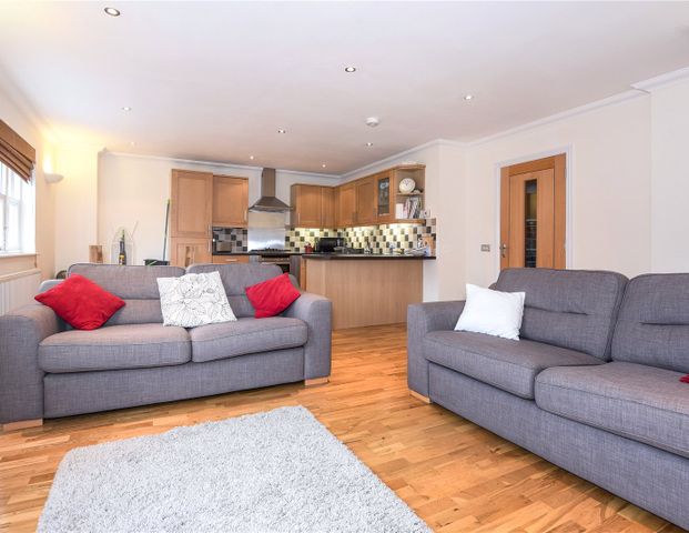 Denton Place, Wokingham Denton Place, Wokingham - Photo 1