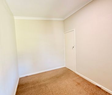 6 Crawley Road, Armadale WA 6112 - House For Rent | Domain - Photo 4