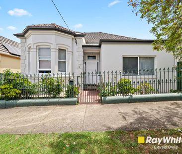 Affordable Boarding House Accommodation in Ashfield - Photo 1