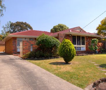 95 King Arthur Drive, Glen Waverley - Photo 1