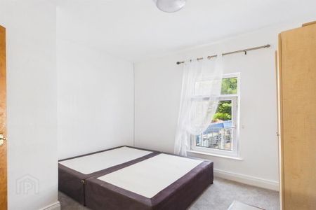38 Holland Drive, Belfast, BT5 6EH - Photo 3