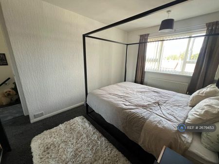 3 bedroom maisonette to rent - Photo 5