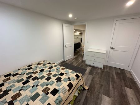 For Lease - 237 Mullen Drive Unit# Lower, Vaughan, Ontario - Photo 2