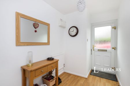 2 bedroom maisonette to rent Ocklynge Road - Photo 2