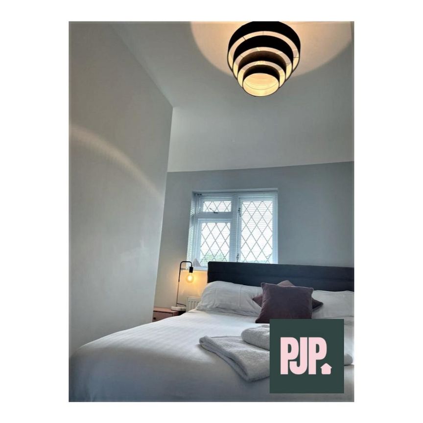 1 bedroom in a house share to rent - Photo 1