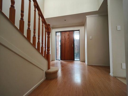 Stunning Family Home for Rent! - Photo 1