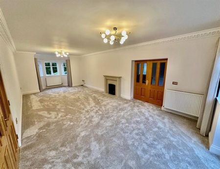 5 Bedroom Detached To Let - Photo 2