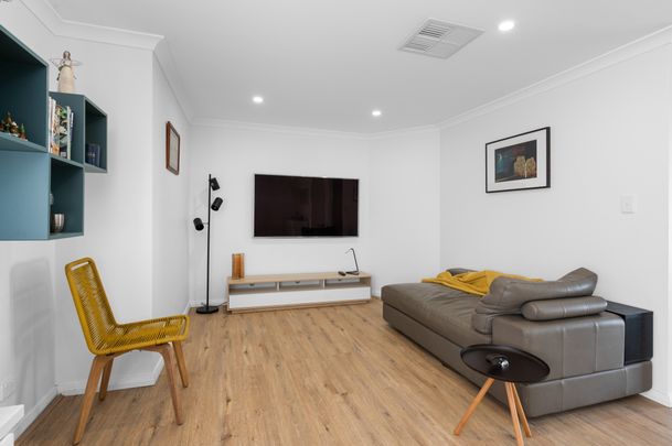 Beautiful 3x2 Home In West Lamington - Photo 1