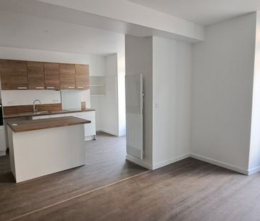 Appartement À Louer 3 Pièces , 77 M² - Photo 5