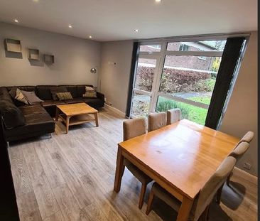 2 Bed Flat, Foxhill Court, LS16 - Photo 2