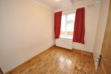 2 bedroom detached bungalow to rent - Photo 2