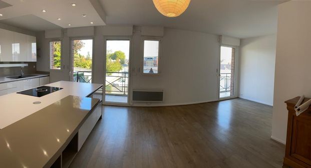 APPARTEMENT T4 ENTIEREMENT RENOVE AVEC BALCON PARKING GARAGE - Photo 1