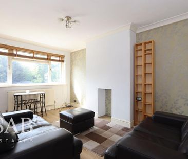 2 bedroom maisonette to rent - Photo 2