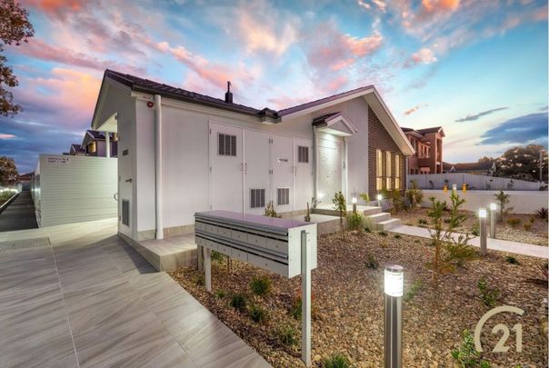 Modern 4 Bedroom Home + Study, in a Prime Location! - Photo 1