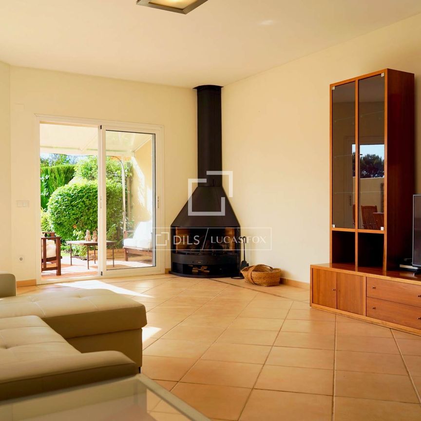 Excellent townhouse for rent with a garden and communal facilities - Photo 1