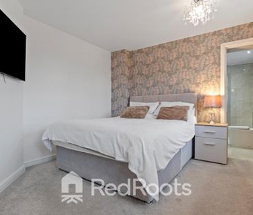 3 bedroom semi-detached house to rent - Photo 6