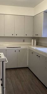 3 Bed/1 Bath West End Apartment for Rent - Photo 3