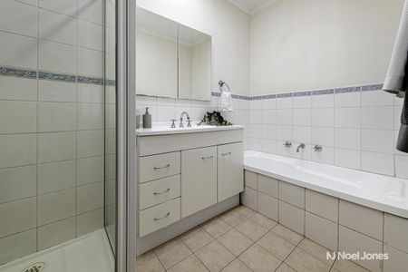 10 Nandina Street, FOREST HILL - Photo 5