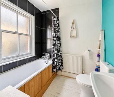 Church Square, Broadstairs, CT10 1HB, Kent - Photo 2