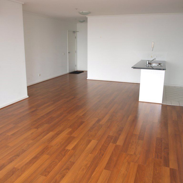 126/99 Whiteman Street - Photo 1