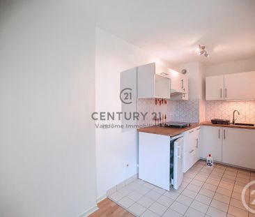 Location Appartement 1 pièce 38m² CREPY EN VALOIS 60800 - Photo 3