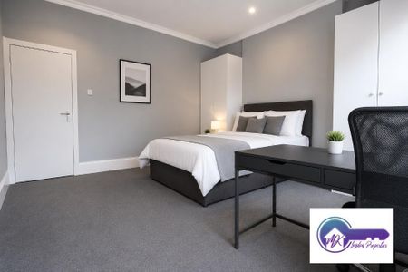3 Bedroom Flat To Rent - Photo 2