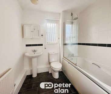 Skylark Road, North Cornelly, Bridgend, CF33 - Photo 5