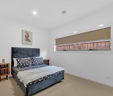 22 Goldington Street, Mickleham VIC 3064 - Photo 5